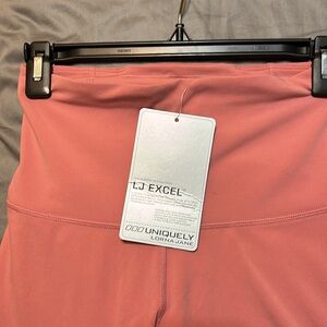 NWT ! LORNA JANE athletic leggings